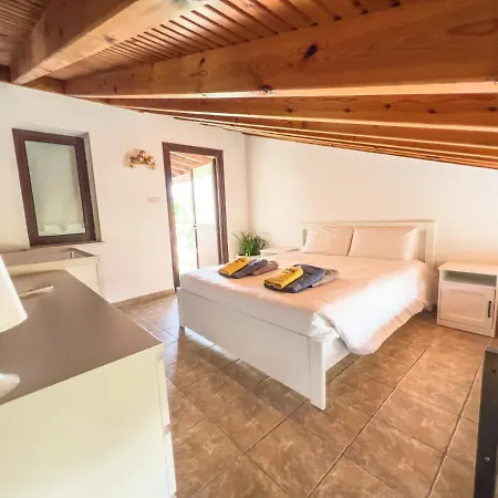 Leo's Paradise Villa *