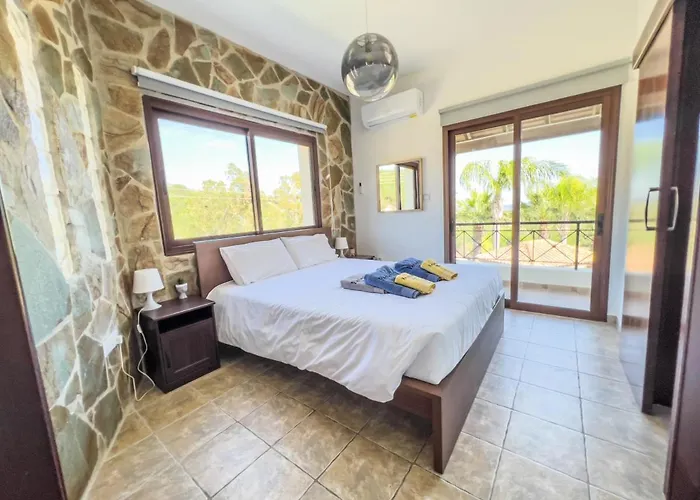 Leo's Paradise Villa *