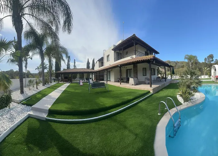 Leo's Paradise Villa