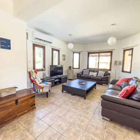 Leo's Paradise Villa