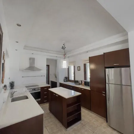 Leo's Paradise Villa Protaras