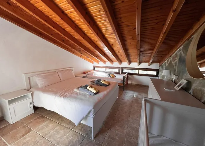 Leo's Paradise Protaras