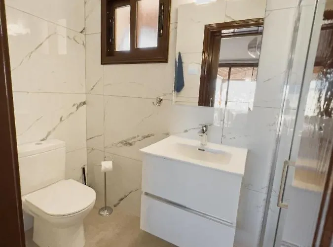 Leo's Paradise * Protaras