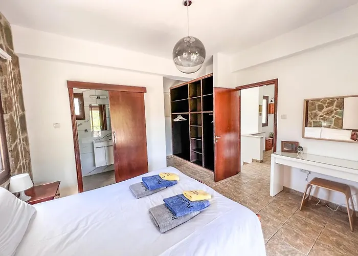 Leo's Paradise Villa Protaras