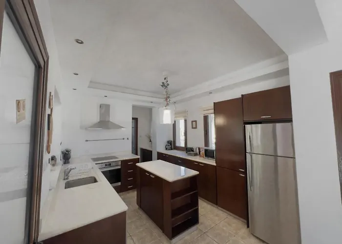 Leo's Paradise Villa Protaras