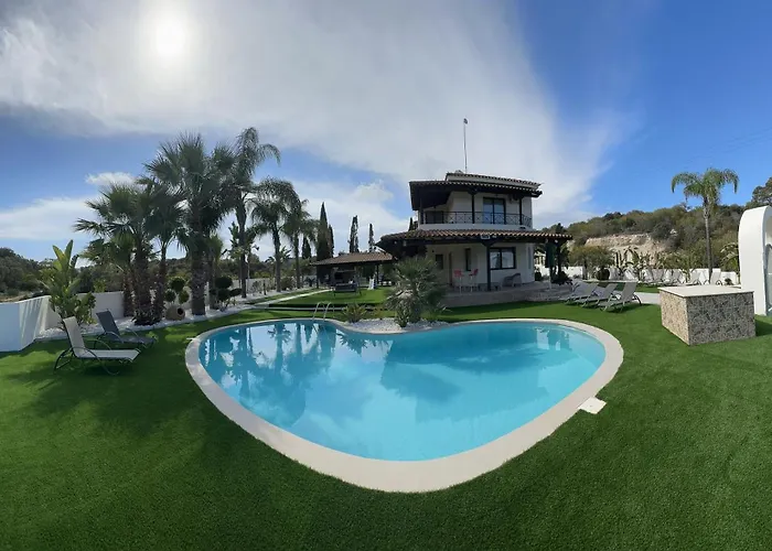 Leo's Paradise Villa