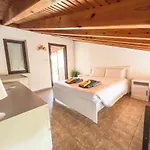 Leo's Paradise Villa *